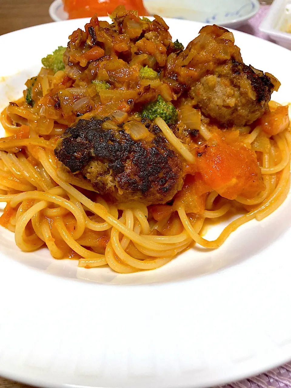 生協のカニトマソースでガッツリハンバーグスパゲッティ🍝|keitanさん