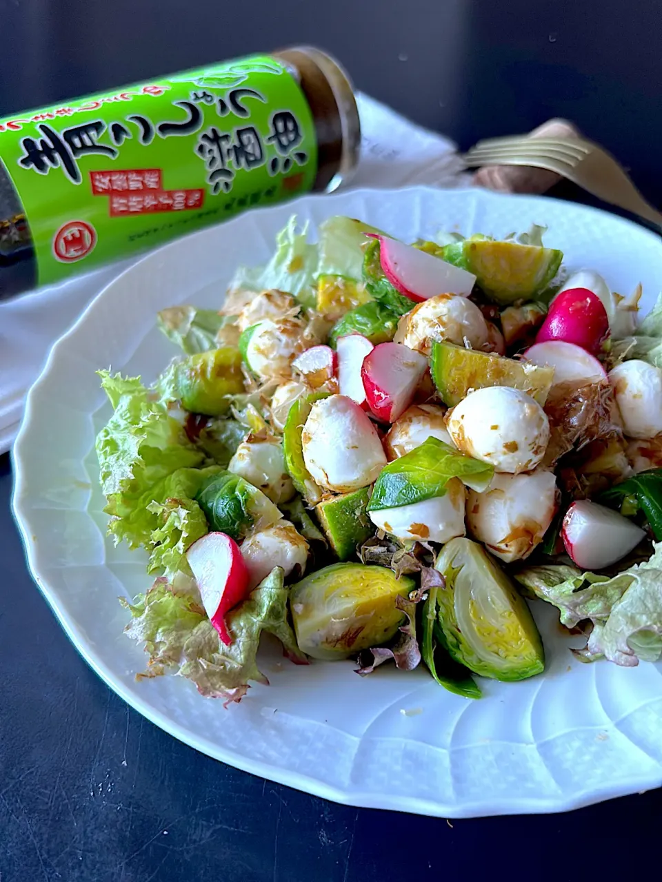 モッツァレラと芽キャベツのおかか和え ~with青こしょう醤油|とんちんさん