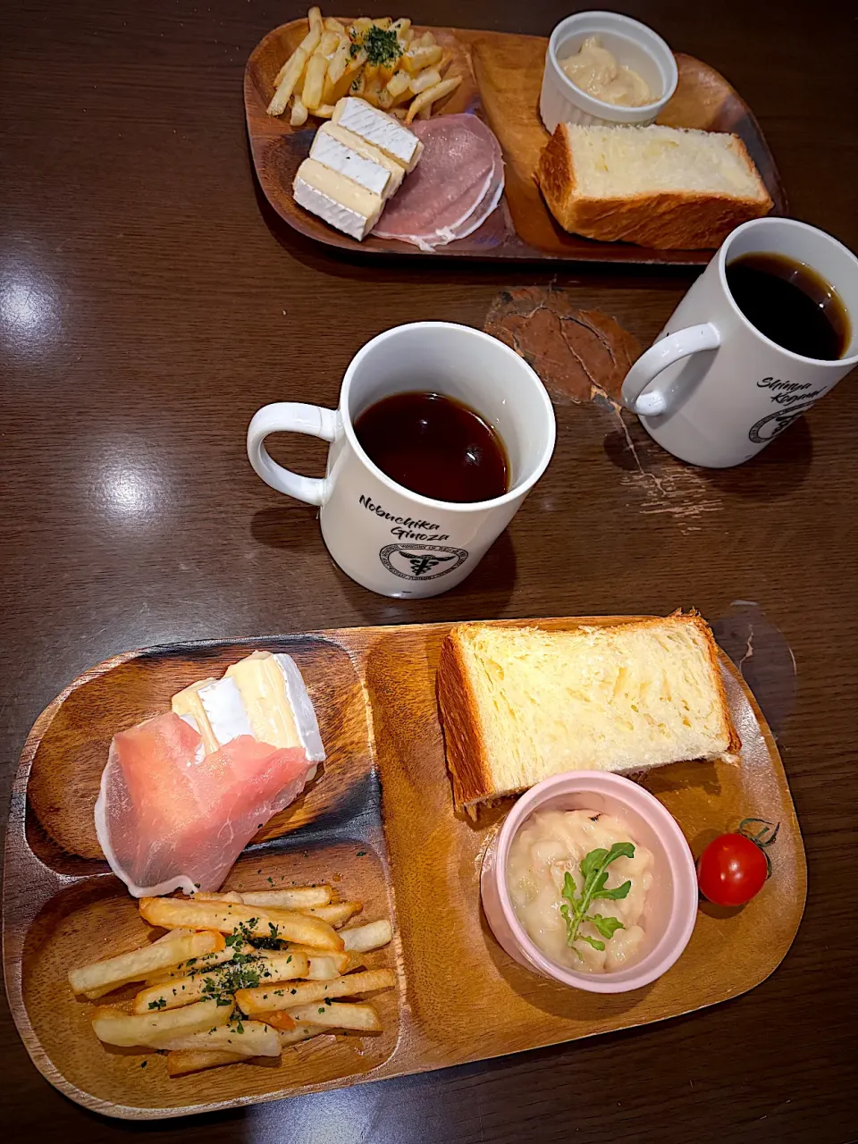 チキンクリームシチュー　フレンチフライ　生ハム　ブリーチーズ　デニッシュブレッド　コーヒー|ch＊K*∀o(^^*)♪さん