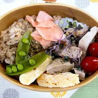 玉子焼、つくね、豚トロの味ご飯🍱| なお🅿️さん