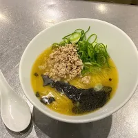 黒ゴマ豚骨ラーメン|颯爽の遊び場さん