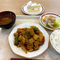 寮の晩ごはん😋|すかラインさん