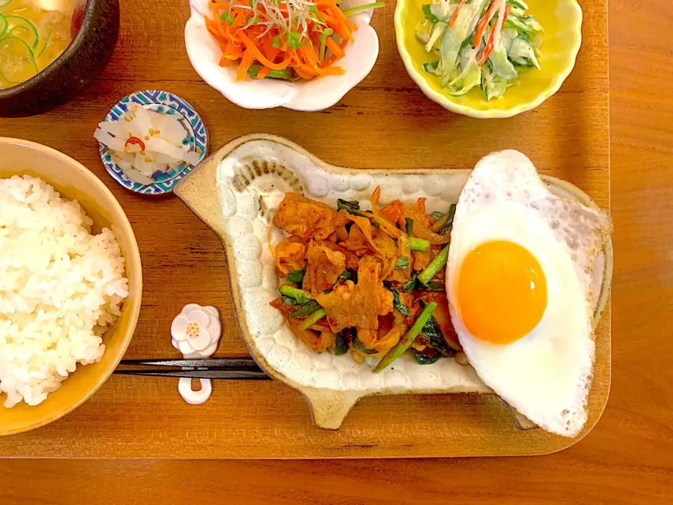 豚キムチのおぼんごはん|すずさん