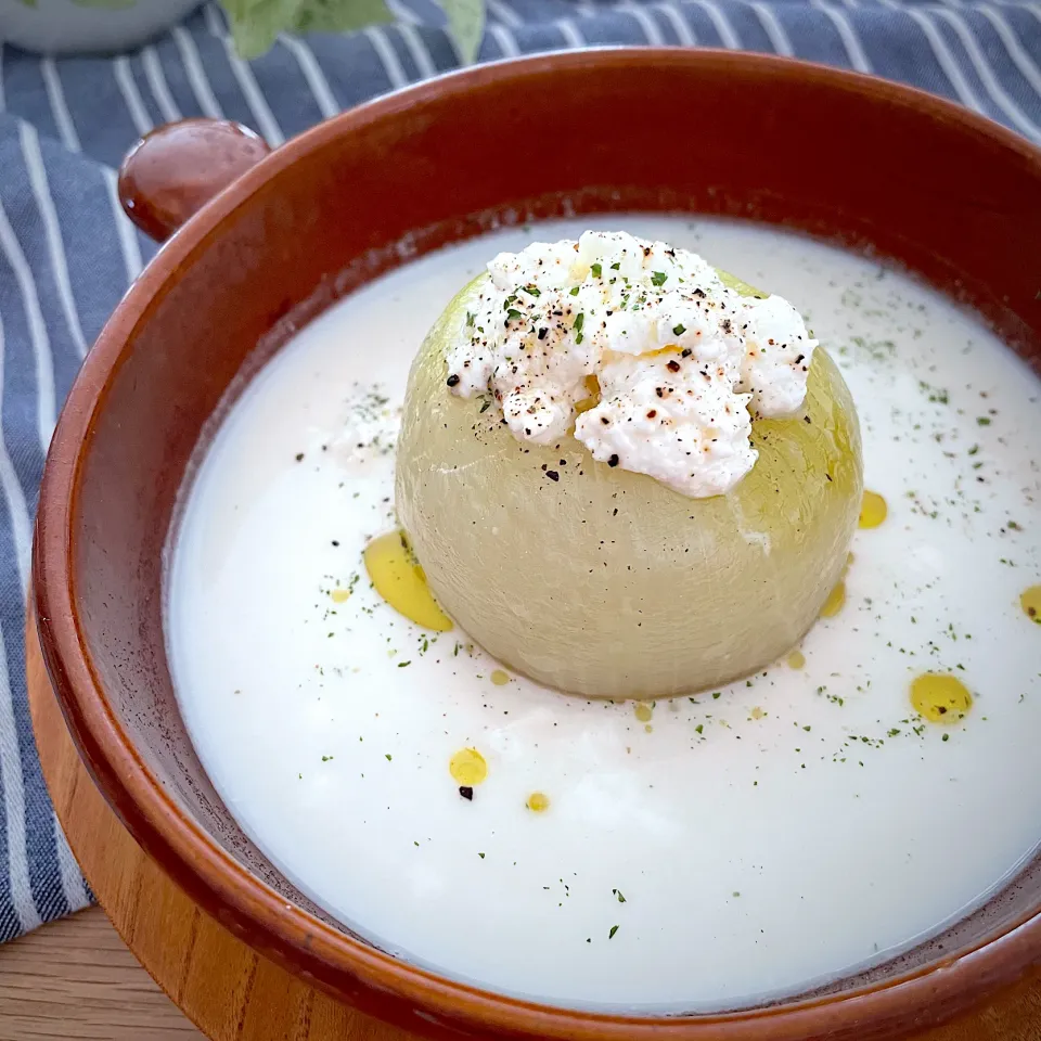 まるごと玉ねぎのみそミルクスープ|ともさん