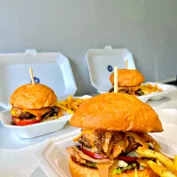 homemade cheese burger with fries ❤|Olerato Rantuanaさん