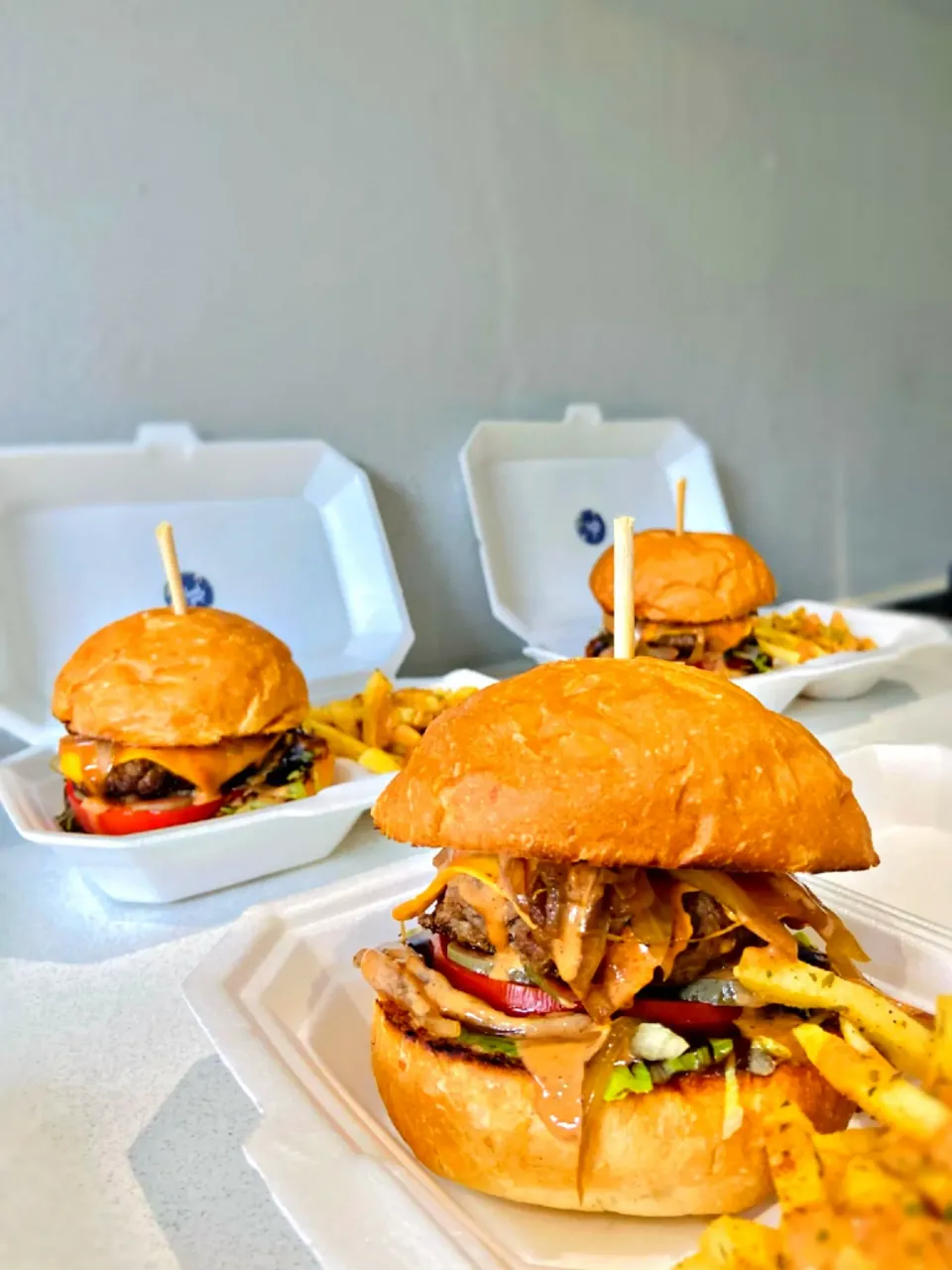 homemade cheese burger with fries ❤|Olerato Rantuanaさん