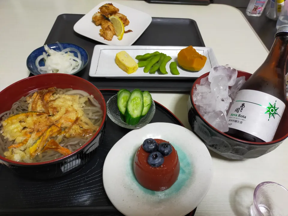 かき揚げうどんと唐揚げとデザートはブルーベリートマトジュースのゼリー|justice🍎IWATE🍎さん
