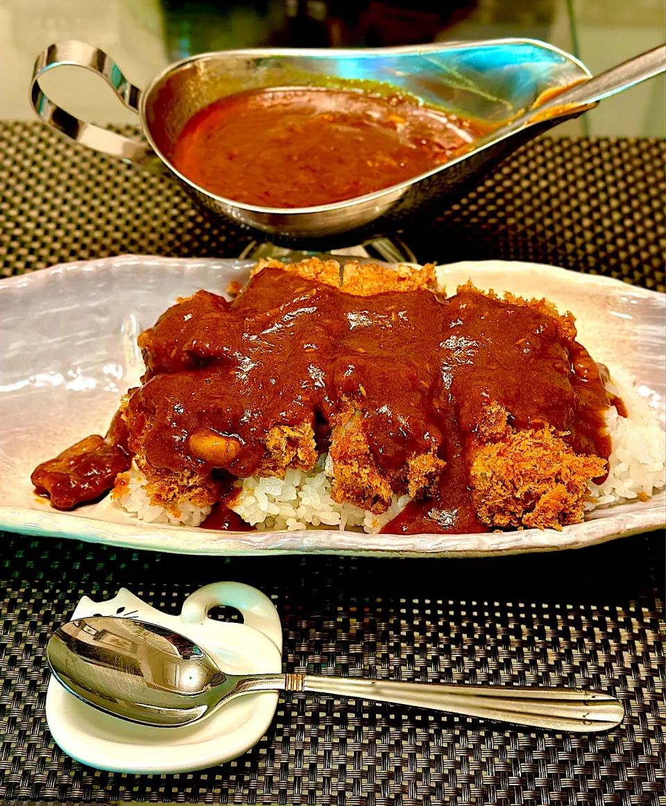 今日はカツカレーの日🐽🍛|にゃあ（芸名）さん