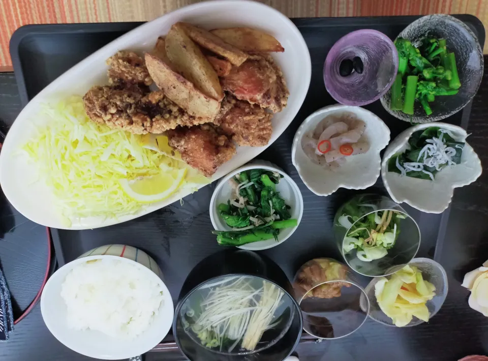 イカ🦑下足揚げと唐揚げポテトと副菜|justice🍎IWATE🍎さん