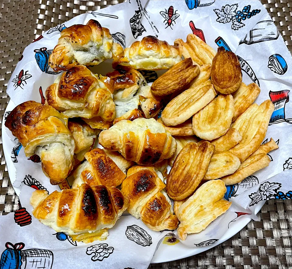 パルミエ&ミニクロワッサン🥐|ちゃっぴ〜さん