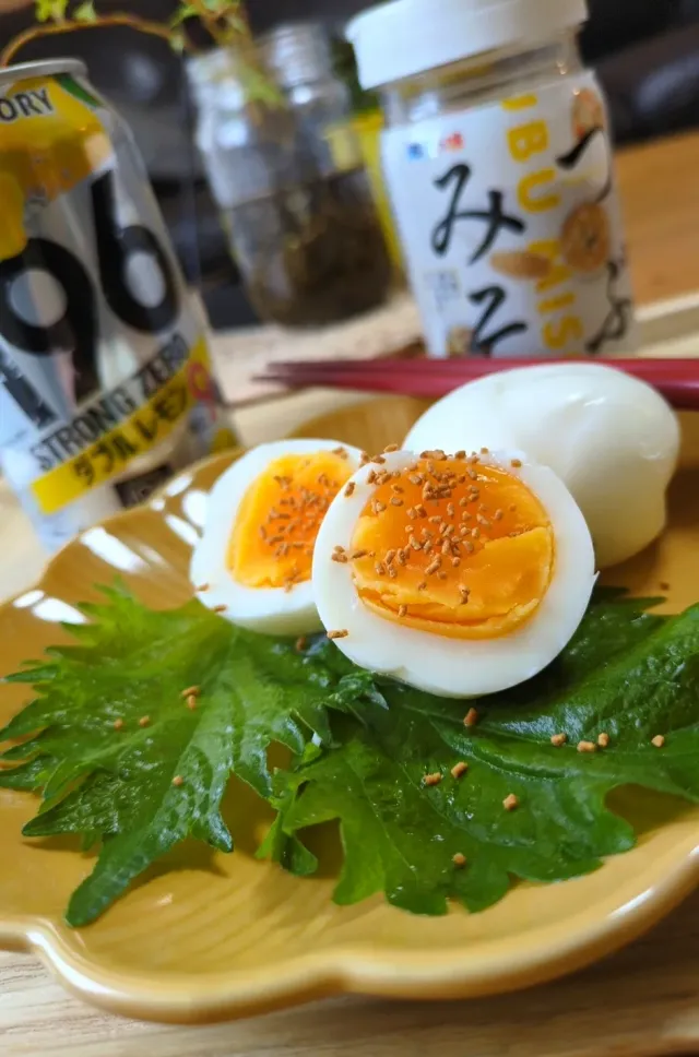 Snapdishの料理・レシピ写真:つぶみそゆで卵｜【つぶみそ】をかけるだけで、料理の楽しさが急上昇！かけたい時が「みそ変」チャンス！