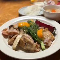 2/23の夕食　鶏とフェンネルに蕪と蓮根のグリル|yoneさん