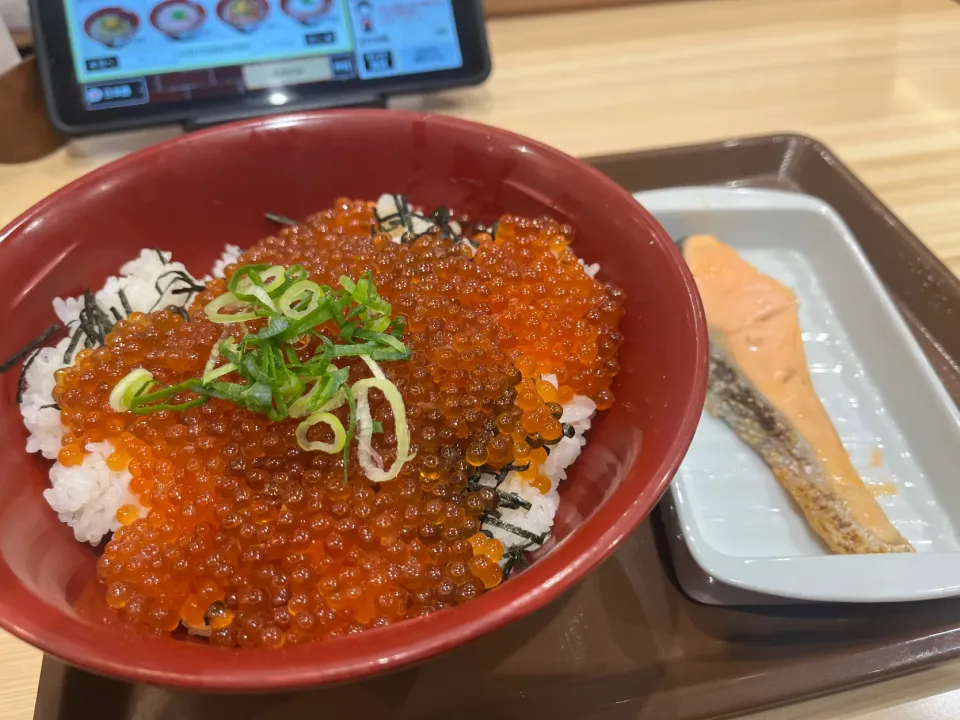 いくら丼とシャケ|KOMAさん