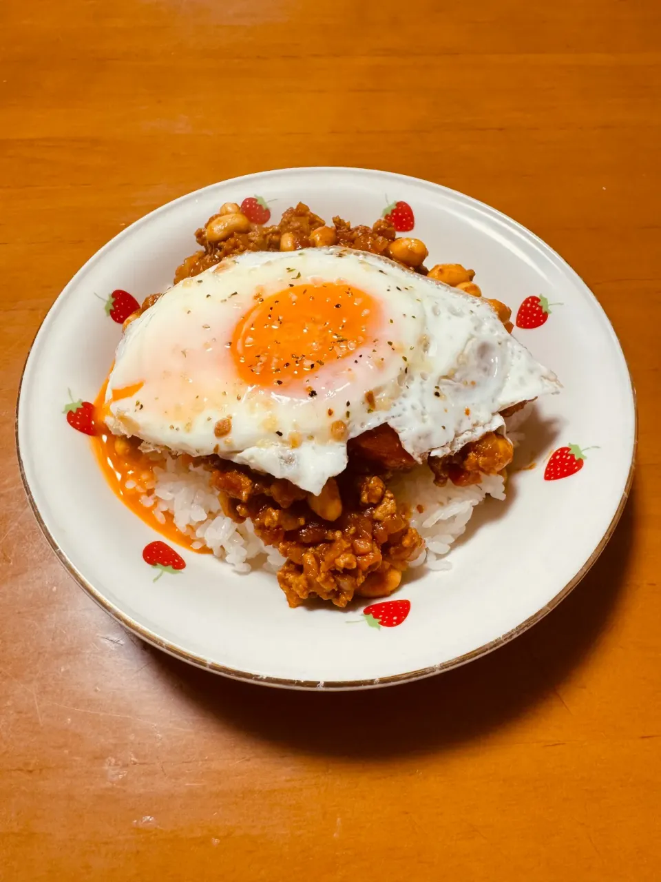 目玉焼きのせキーマカレー|ツツヤンさん