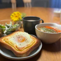 2/24の朝食　目玉焼きトーストと野菜スープ|yoneさん