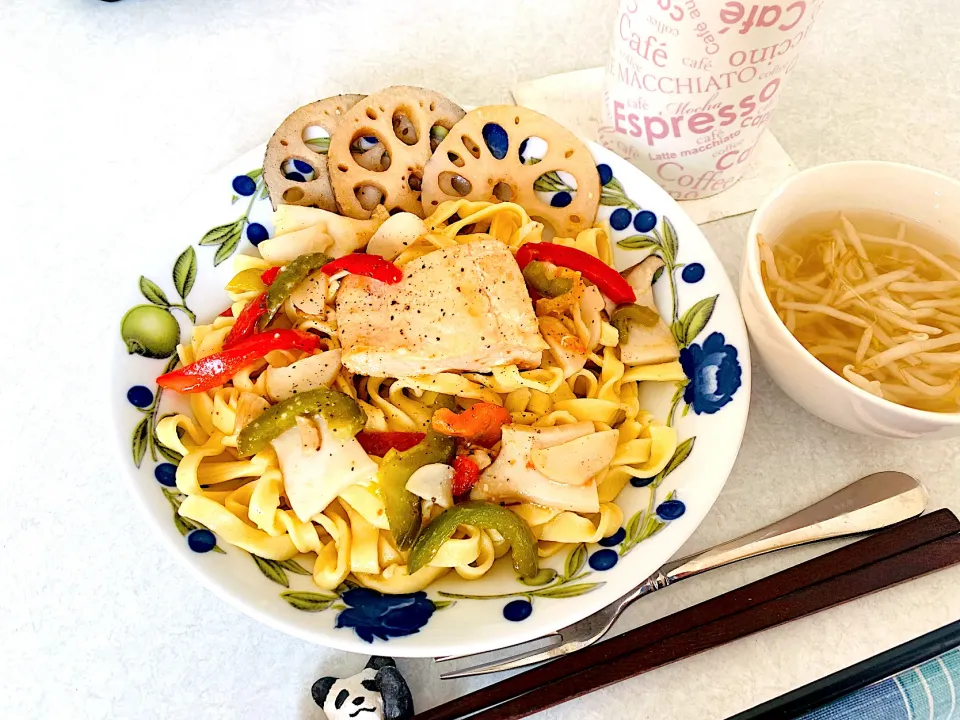 サーモンとエリンギのレモンソースパスタ|Ayakoさん