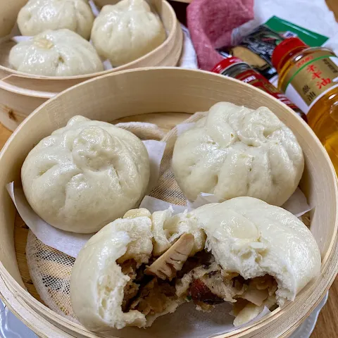 「ＸＯ醤」を使ってみたSnapdishの料理・レシピ写真:XO醬とネギ油で旨味アップ肉まん