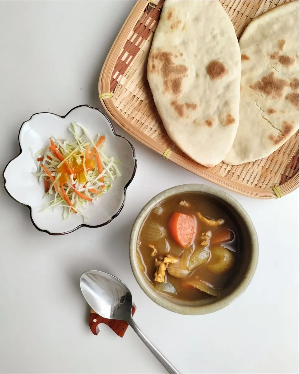 カレーとナン|りんこさん