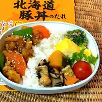 くばら北海道豚丼のタレで豚野菜炒め夜勤弁当(娘)☆2月24日|kaoriさん