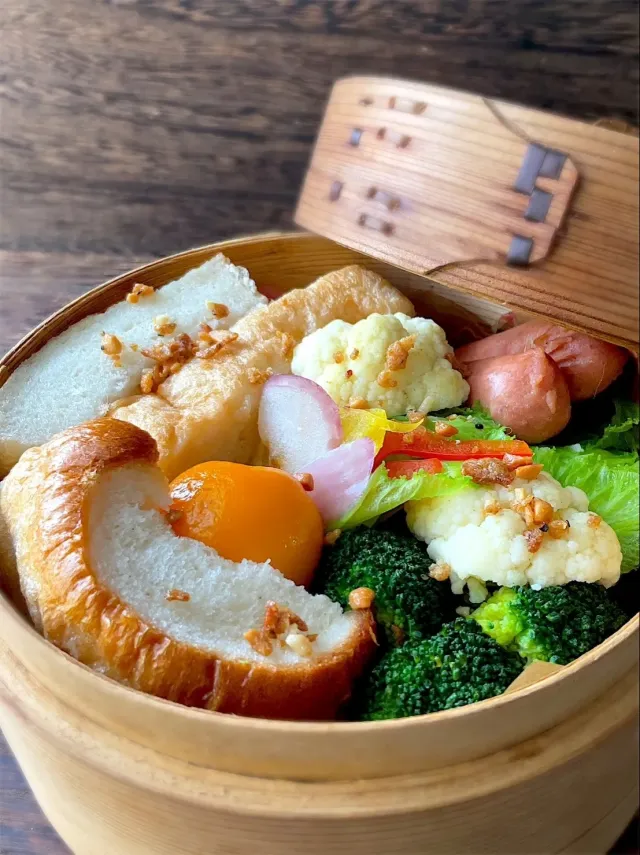 Snapdishの料理・レシピ写真:蒸籠de朝ごパン♨️蒸篭蒸し｜ほっかほか♡ワンプレートせいろご飯