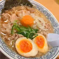 丸源ラーメンの味玉肉そば🍜|みぽりん♪さん