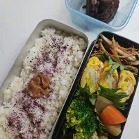 ☆高校生弁当☆もち麦入りごはん、梅、ゆかり、金平牛蒡、ハム卵焼き、大根煮物、ブロッコリー、肉チヂミ、ガトーショコラ|ｼｮｺﾗさん