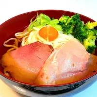 月見吊るし切り焼豚うどん|マニラ男さん