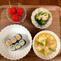 とうふとアスパラのミルク麻婆メインのお夕飯for kids🌛|みーぬさん