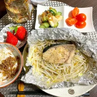 2/25晩ご飯：鰤のもやし蒸し|ななみんさん