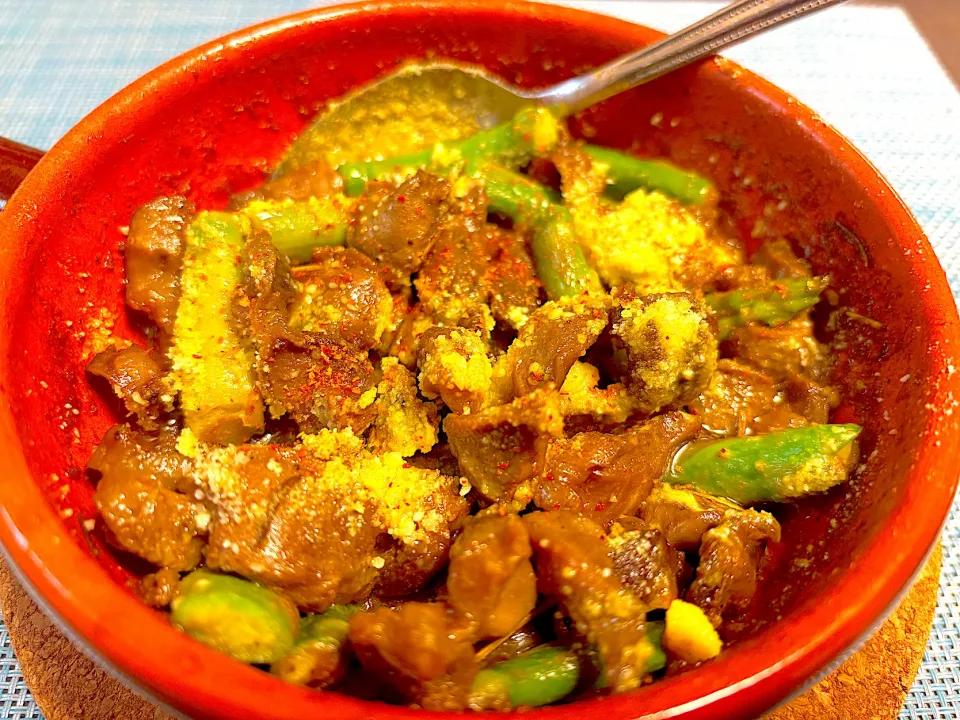 砂肝カレーチーズアヒージョ|ゆっちこさん
