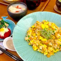 参鶏湯とチャーハンのおぼんごはん|すずさん