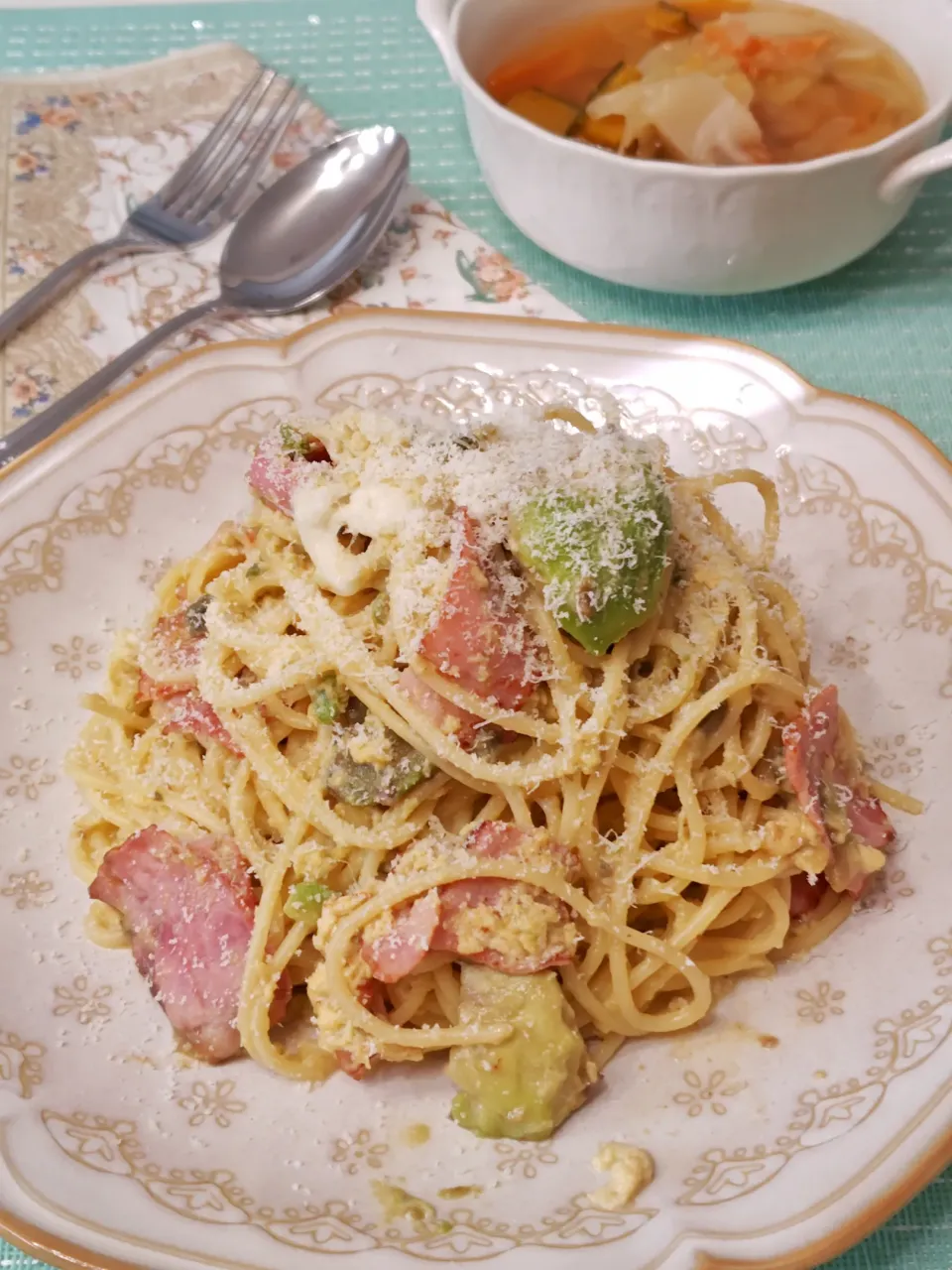 【アボカドのカルボナーラ】|琥珀さん
