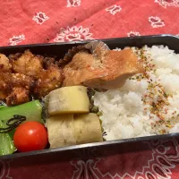 2025.2.26 息子弁当　◎唐揚げ　◎赤魚煮　◎焼き芋　◎小松菜塩昆布和え　◎いちご|goroさん