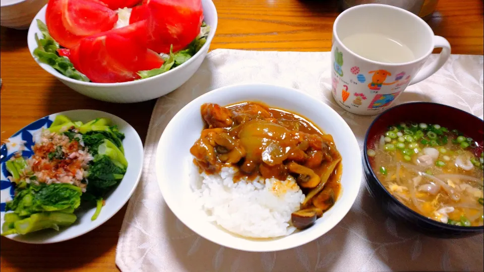 2/24の夕食
夫の手作り👨
チキンカレー🍛|卯月さん