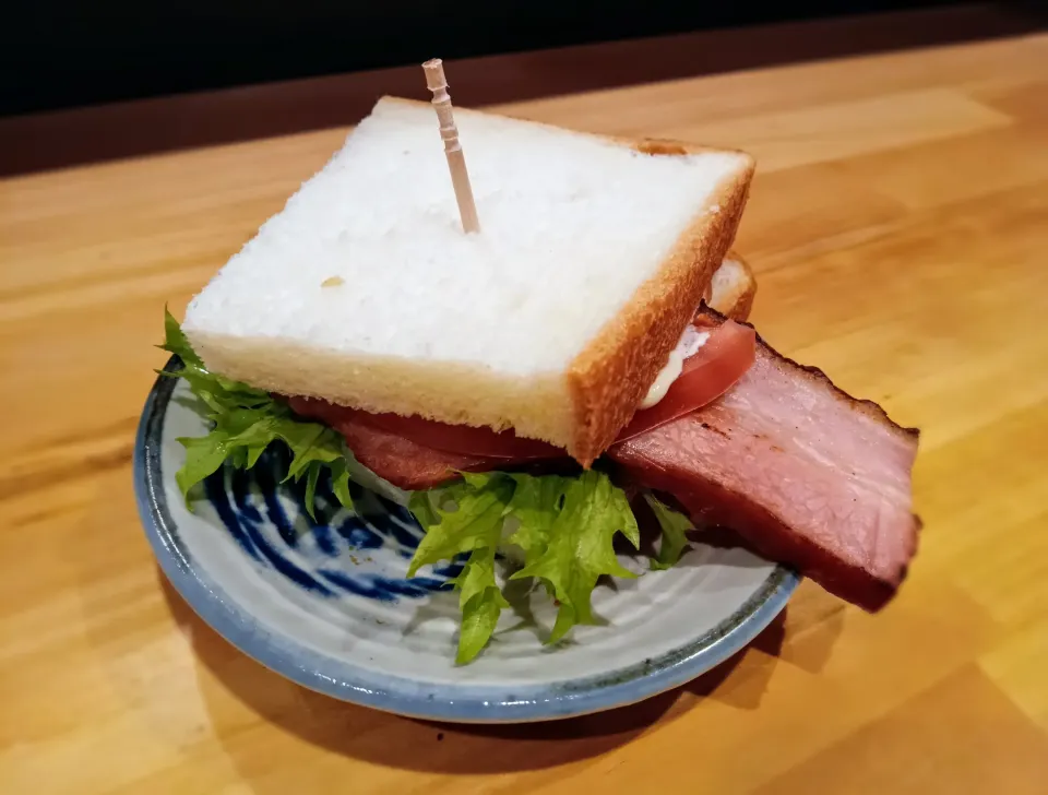 厚切りベーコンのBLT 🇺🇸|Falco*さん