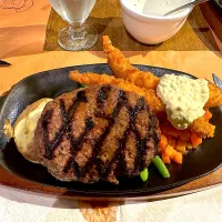 ハンバーグステーキ320g、エビフライ🍤、ライスセット🍚|buhizouさん