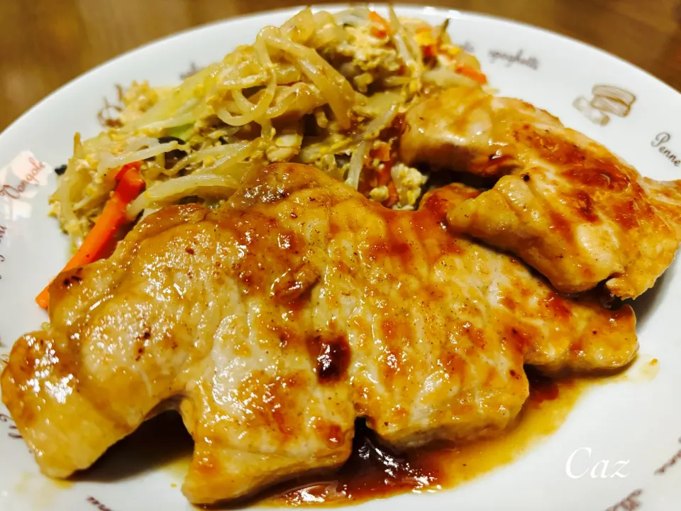 焦がしバタートンテキとピパーチの野菜炒め|きゃずさん
