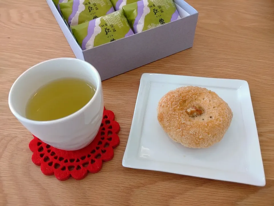 煎茶とお饅頭|みりさん
