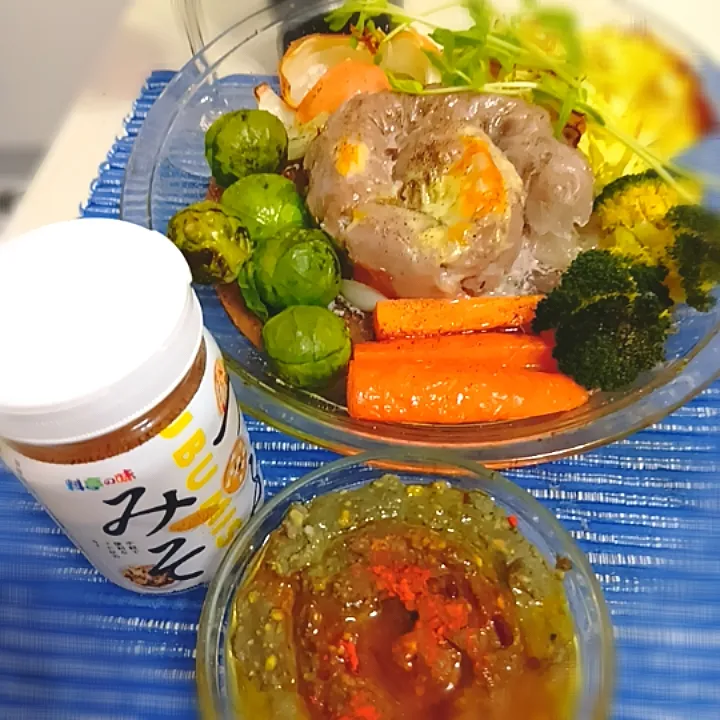 つぶみそで味変フムスと自家製ソーセージ|setuさん