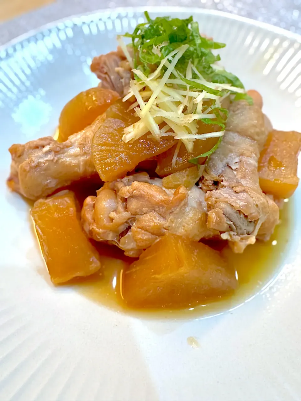 手羽元と大根の煮物|akkaさん
