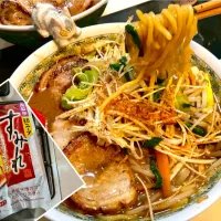 鍋用のスープで札幌の「すみれ」のスープをアレンジしてネギ味噌炙りチャーシュー麺|Takeshi  Nagakiさん