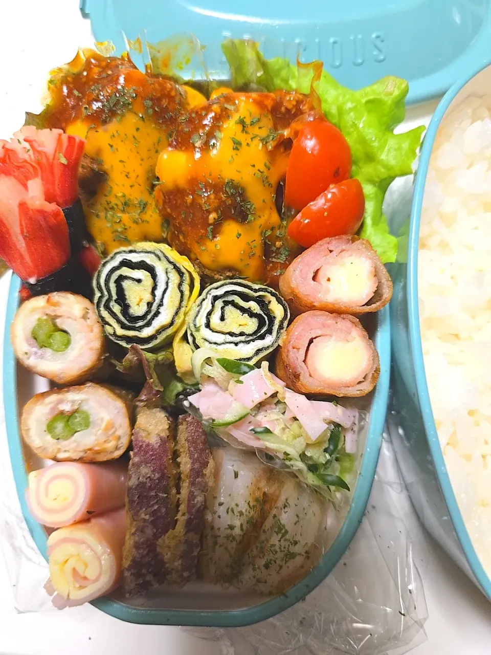 チーズ煮込みハンバーグ弁当🍱|みみさん
