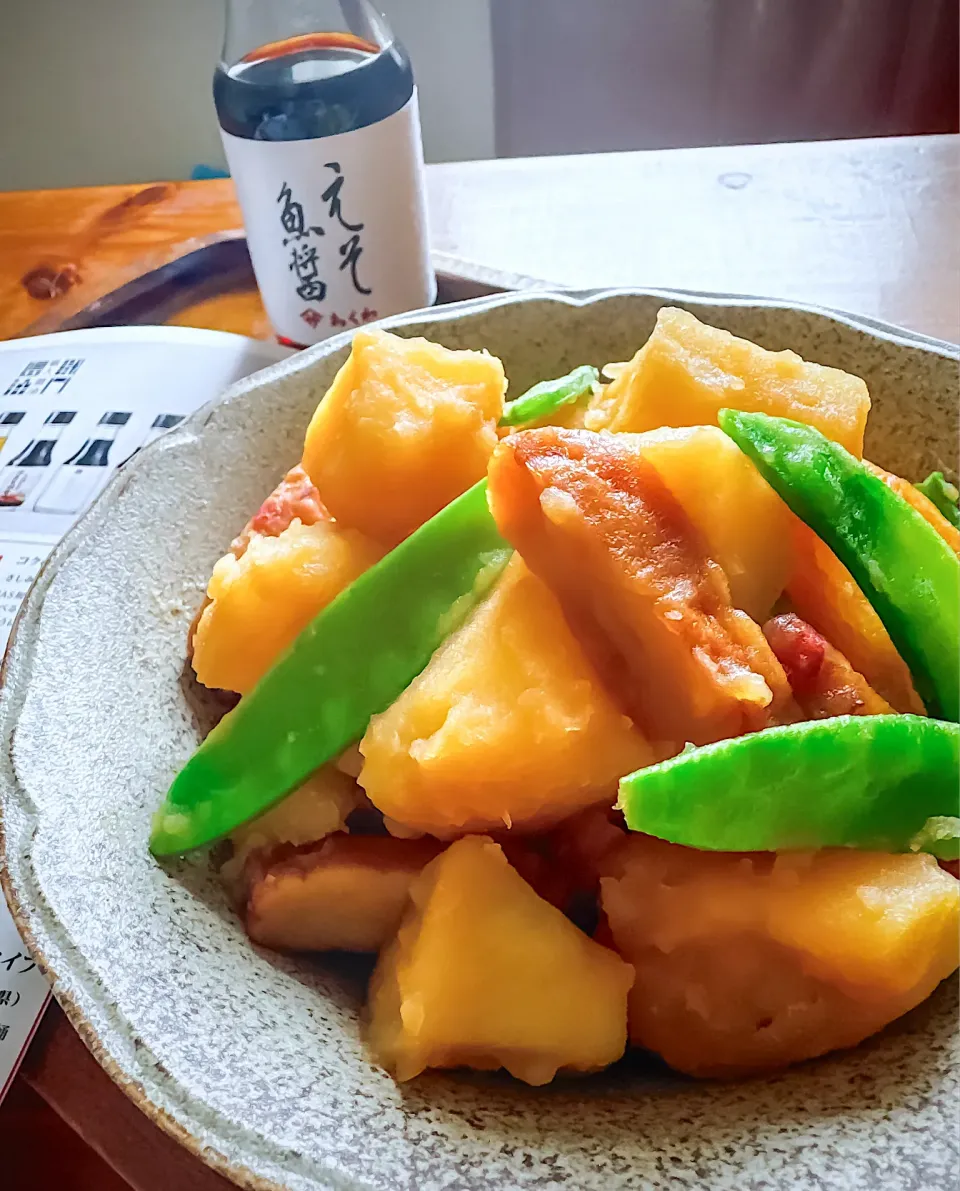 じゃがいもとさつま揚げの煮物～えそ魚醤～|にゃんぺこさん