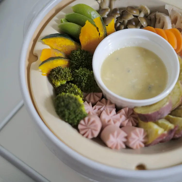 蒸し野菜に                                                   トロトロ                                                       あまざけ味噌チーズ♡ ﾟ+｡:.ﾟ|ohanaさん