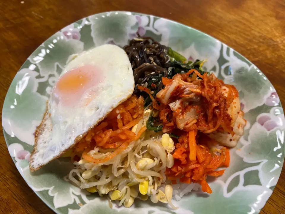 ピビンパ丼|さんだーさん