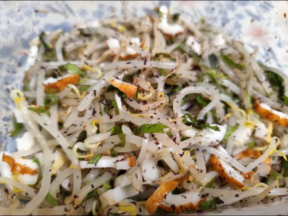 きつねさんのお料理参考に!もやし大葉竹輪のゆかり和え|m.rafuさん
