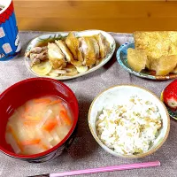 実家でご飯。夜は作ってみた！自信作はオーツ麦入りご飯だな。|ぽんぽこまめだ。さん