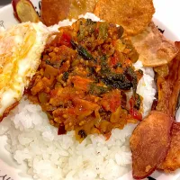 おっさんご飯　キーマカレー| ひげおやじさん