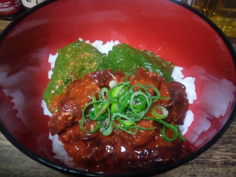 くじらのユッケ丼|にんにくと唐辛子が特に好き❤️(元シャリマー)さん