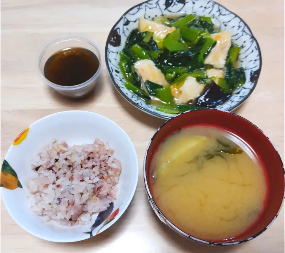 2025 0227　めかじきと小松菜の塩炒め　もずく　さつまいものお味噌汁|いもこ。さん